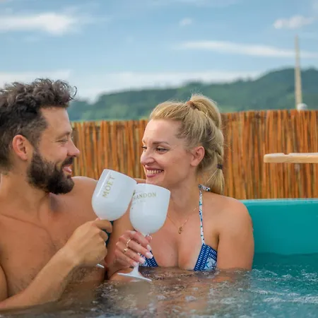 Rajska Polana Premium ,na Odludziu Z Prywatną Balią Z Jacuzzi I Sauną ,cisza,rowery Elektryczne,góry,astroprzygoda,- Adršpach, Skalne Miasto, Zamek Książ,andrzejówka,karpacz, śnieżka,janskie Laznie,pec *
