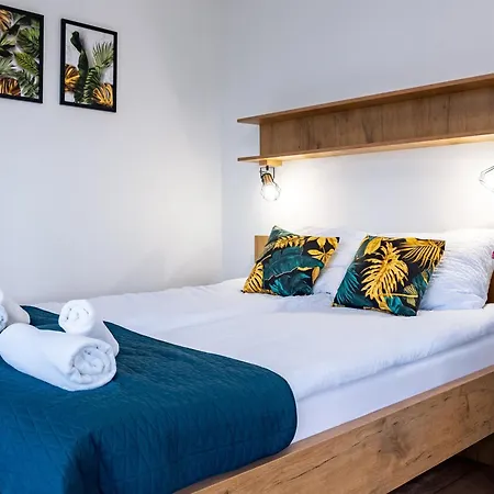 Dom wakacyjny Rajska Polana Premium ,na Odludziu Z Prywatną Balią Z Jacuzzi I Sauną ,cisza,rowery Elektryczne,góry,astroprzygoda,- Adršpach, Skalne Miasto, Zamek Książ,andrzejówka,karpacz, śnieżka,janskie Laznie,pec