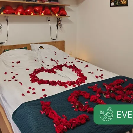 Rajska Polana Premium ,na Odludziu Z Prywatna Balia Z Jacuzzi I Sauna ,cisza,rowery Elektryczne,gory,astroprzygoda,- Adrspach, Skalne Miasto, Zamek Ksiaz,andrzejowka,karpacz, Sniezka,janskie Laznie,pec *